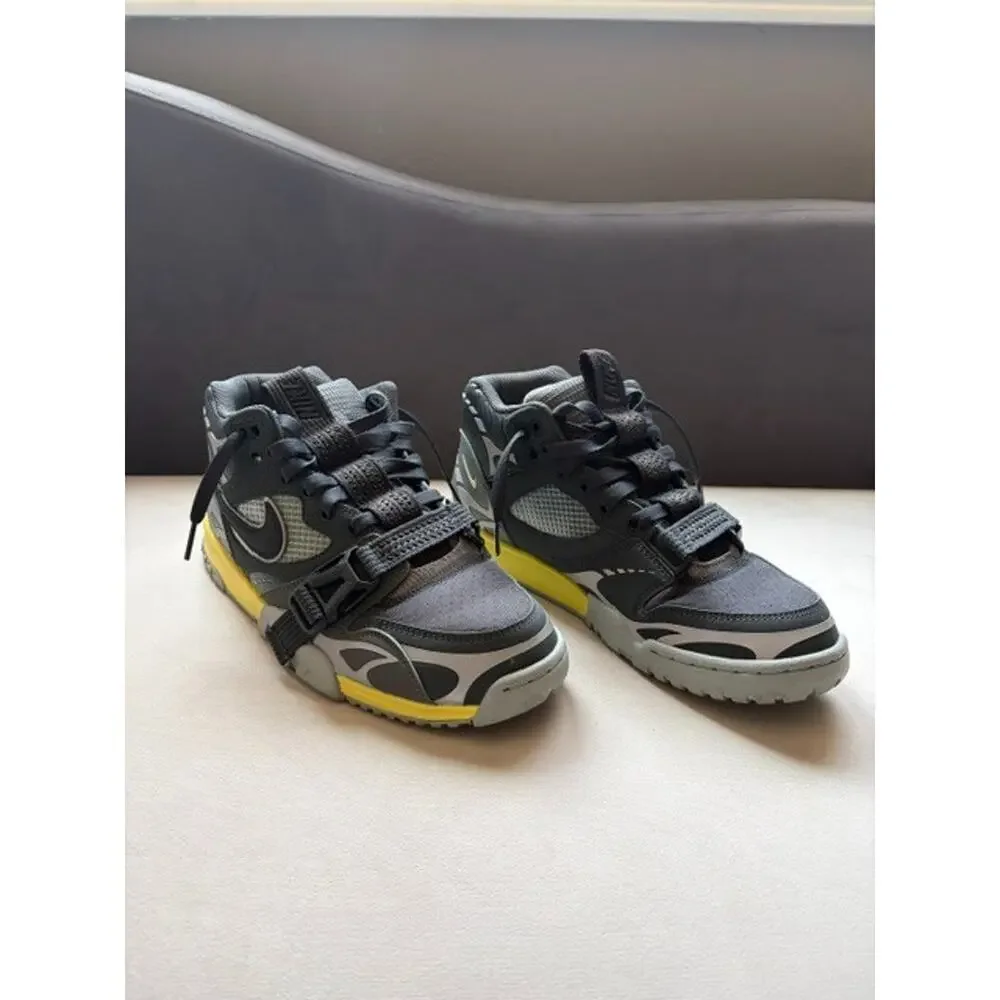 Excellent, Barely Worn Nike Air Trainer 1 SP Dark Smoke Grey Size 9.5 (0002)